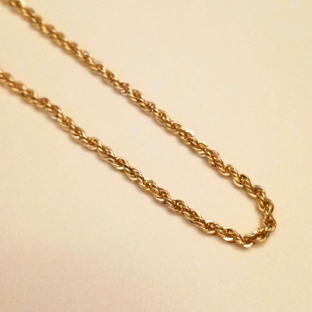 Vintage gold toned rope necklace